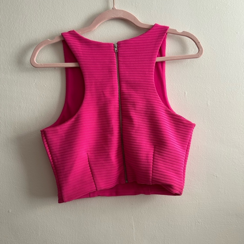 One Clothing Fuchsia Ribbed Crop Top - Picture 2 of 3
